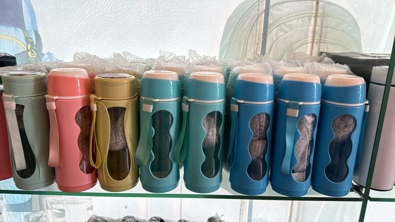 700ml glass with plastic cover water Bottle